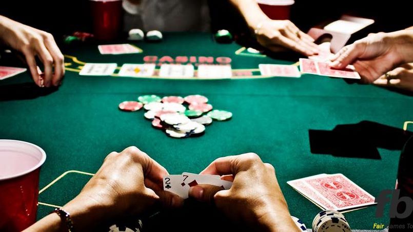 Tìm hiểu một vài thuật ngữ phổ biến trong Poker nói về các lá bài